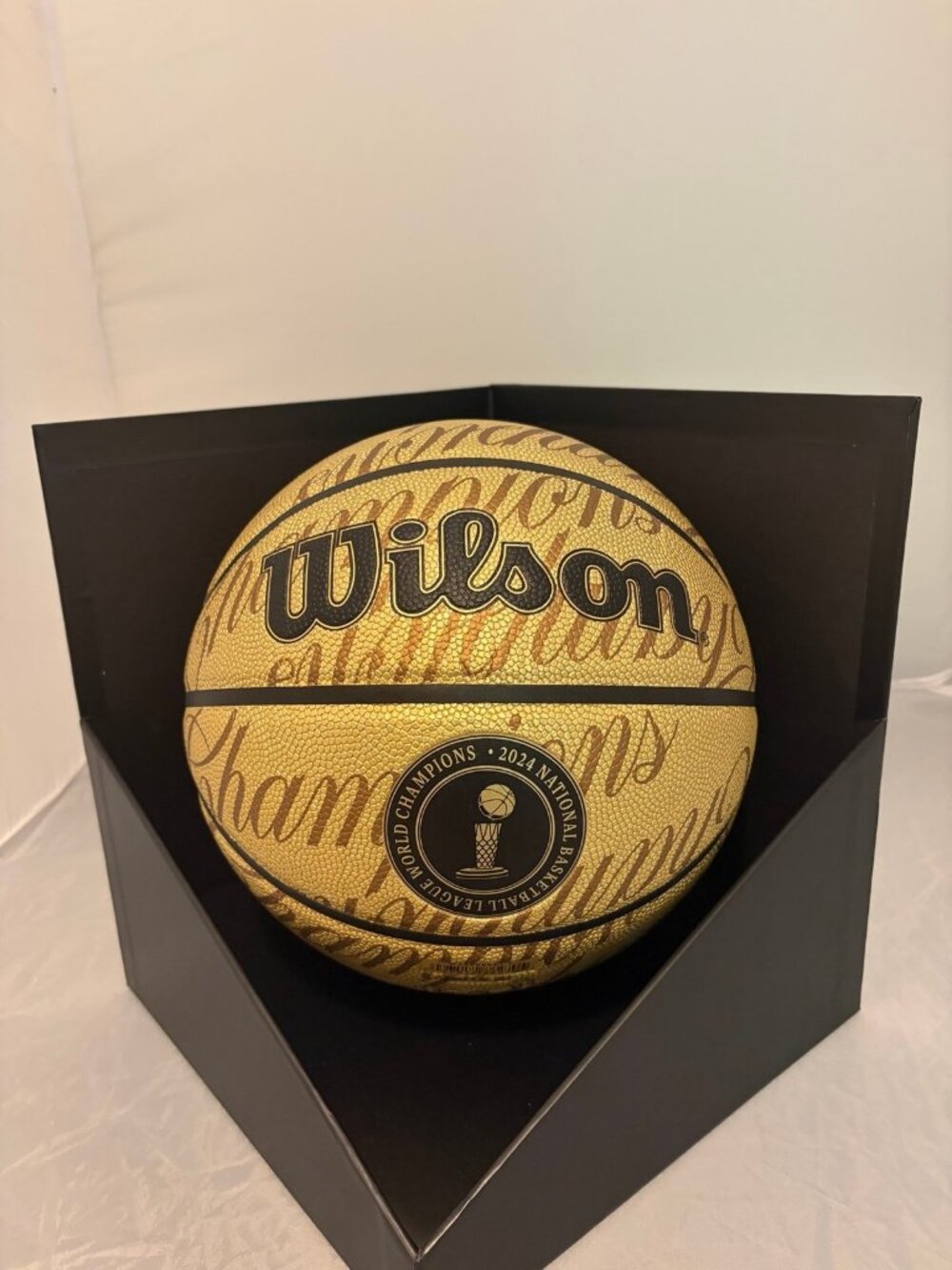 Wilson 2023-24 NBA Champions gold basketball Boston Celtics size 7 limited edt